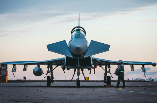 İngiltere’den Typhoon uçaklarına 613 milyon dolarlık yatırım