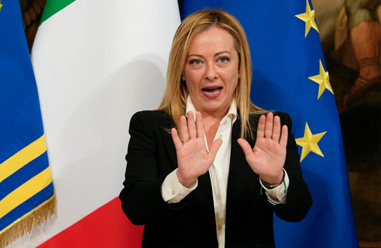 İtalya İsrail ile savunma anlaşmasını askıya aldı