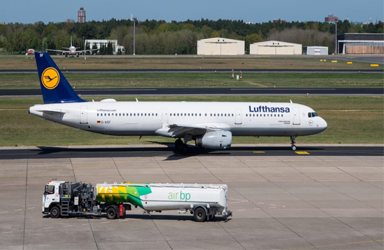 Lufthansa Grubu yakıt tebirleri alıyor