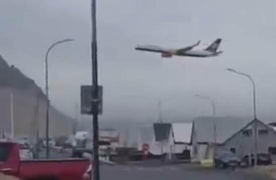 Alçaktan uçan pilota soruşturma başlatıldı