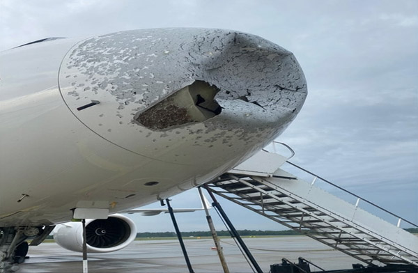 Polonya’da A320’yi dolu bu hale getirdi