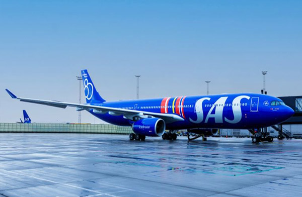SAS uçağına 80’nci yıla özel boyama