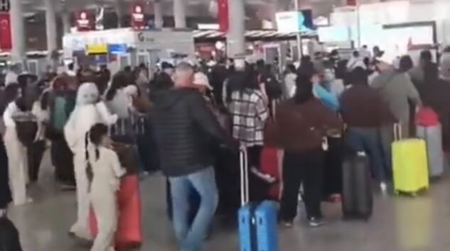 Havalimanlarında bayram tatili yoğunluğu başladı