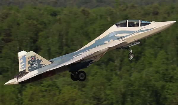 Sukhoi Su-57 prototipi ilk uçuşunu tamamladı