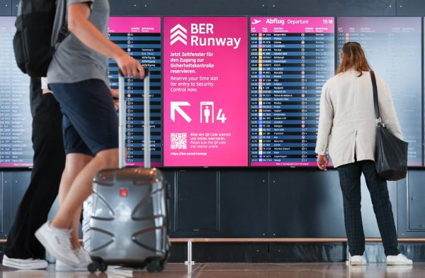 Berlin Havalimanı’nda “BER Runway” uygulaması kaldırılıyor