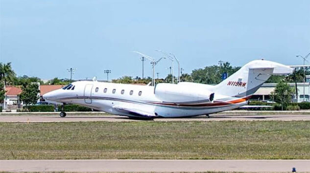 Cessna Citation X’in inişte ana iniş takımı çöktü
