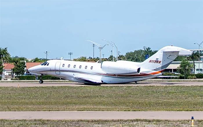 Cessna Citation X’in inişte ana iniş takımı çöktü