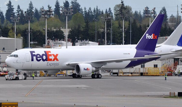 FedEx 150’nci B767-300F kargo uçağını teslim aldı