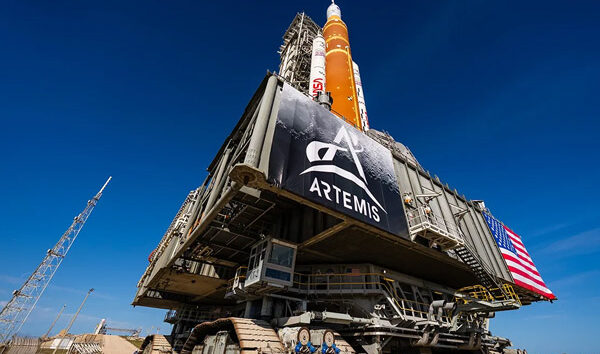 NASA şair ve yaratıcılar arıyor