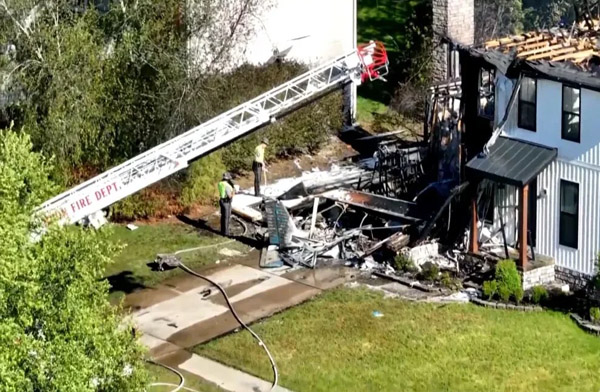 ABD Ohio’da PA-28 evin üzerine düştü