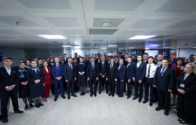 THY Başkanı Şeker ISG’de AJet’i ziyaret etti