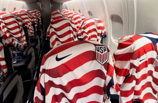American Airlines yolcularına sürpriz yaptı