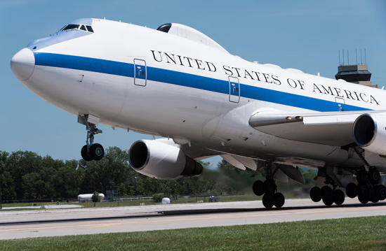 Pentagon E-4B Kıyamet Günü uçağı için 984 milyon dolara imza attı