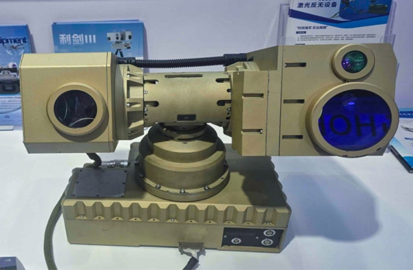 Çin sırt çantasında taşınan drone savar yaptı