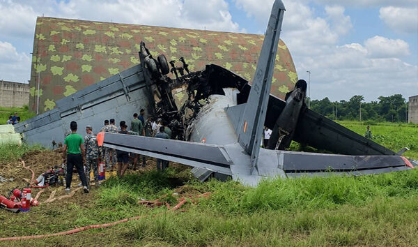 Hindistan’da askeri AN-32 düştü; 5 asker hayatını kaybetti