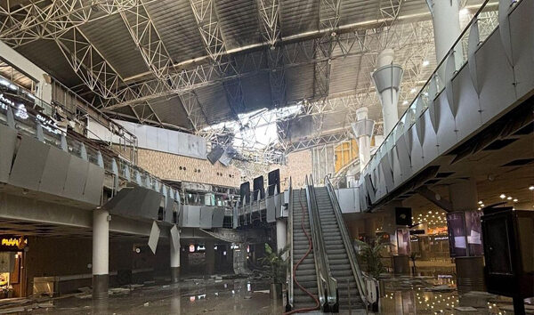 İran Kuveyt Havalimanı’nı drone ve füze ile vurdu