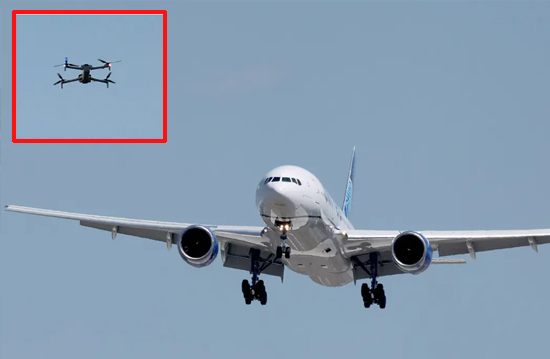 UA uçağı Newark inişinde drone ile çarpışıyordu