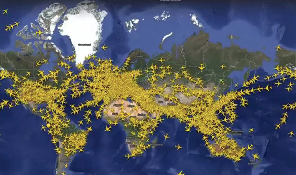 Flightradar24, günlük uçuş takip rekoru kırdı