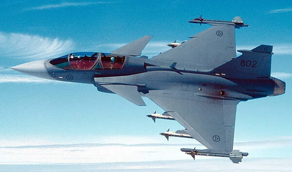 İngiltere Ukrayna’ya 300 milyon euro Gripen E yatırımı yapacak