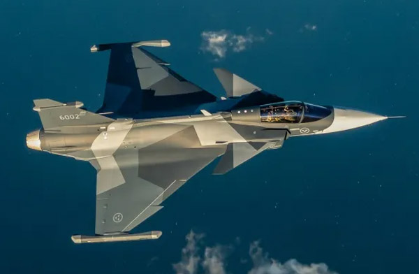İsveç Ukrayna’ya 16 adet Gripen E savaş uçağı gönderiyor