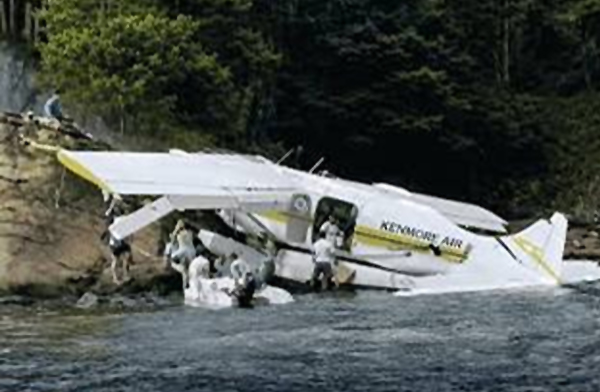 Washington’da DHC-3T inişte kaza yaptı