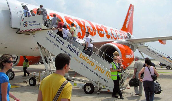 EasyJet Priştine Havalimanı’nda atağa geçti