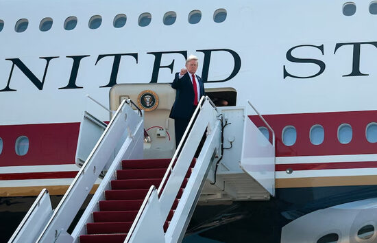 Yeni Air Force One ilk uçuşunu yaptı