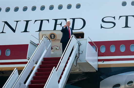 Yeni Air Force One ilk uçuşunu yaptı
