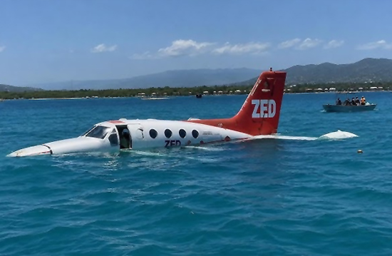Haiti’de Cessna 402B denize acil indi