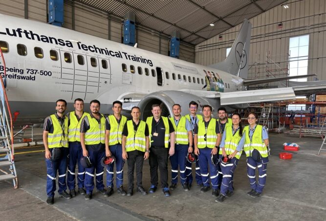 SunExpress, genç teknisyenleri Hamburg’da eğitime gönderdi