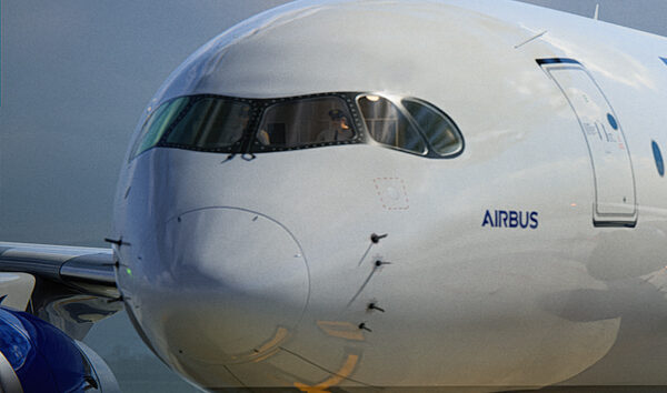 Airbus A350F uçağının boyama işlemlerini tamamladı