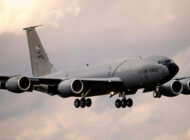 Havada çarpışan KC-135R Stratotanker ilk kez uçtu