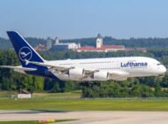Lufthansa’nın A380’i inişte pist ışıklarını parçaladı