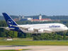 Lufthansa’nın A380’i inişte pist ışıklarını parçaladı