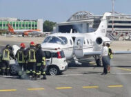 Milano’da özel Jet’e yer hizmetleri aracı çarptı