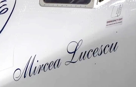 TAROM ilk B737 MAX uçağına Mircea Lucescu’nun adını verdi