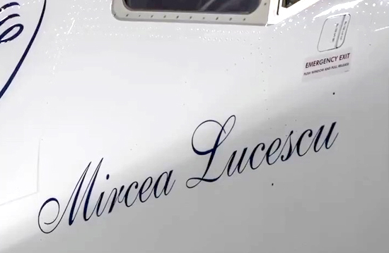 TAROM ilk B737 MAX uçağına Mircea Lucescu’nun adını verdi