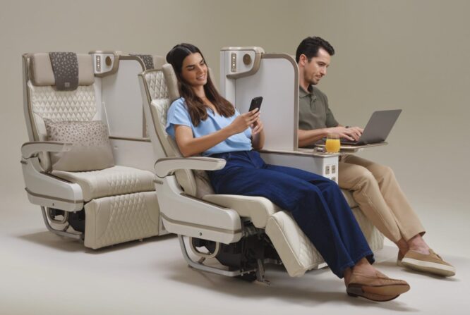 Emirates’ten Premium Ekonomi kabin deneyimine bir ilk gerçekleştirdi