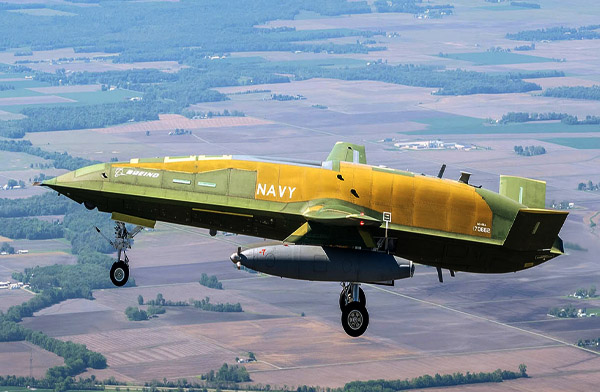 İnsansız tanker uçak MQ-25A Stingray ilk uçuşunu yaptı
