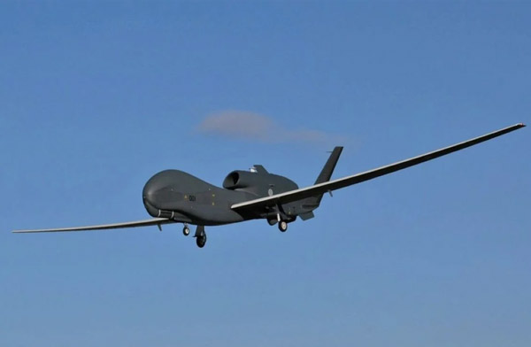 Japonya’da RQ-4B Global Hawk denize düştü