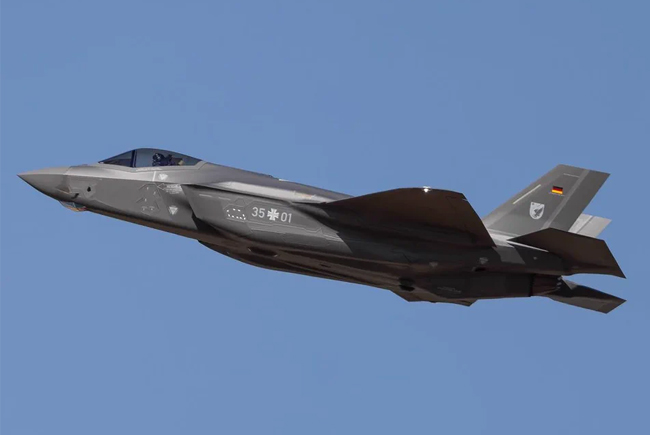 Almanya’nın F-35A Lightning II’si ilk uçuşunu gerçekleştirdi