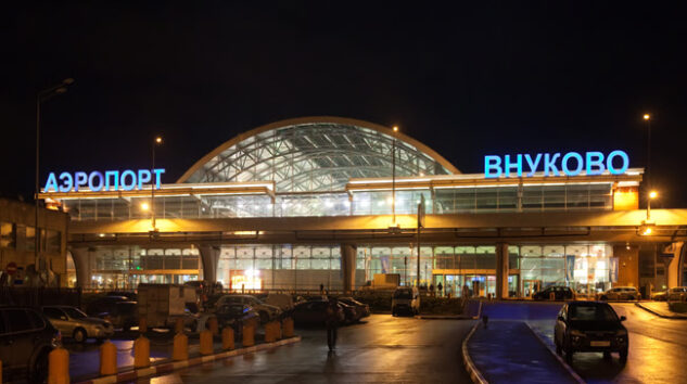 Zelenski, Rus havayolu şirketlerini uyardı