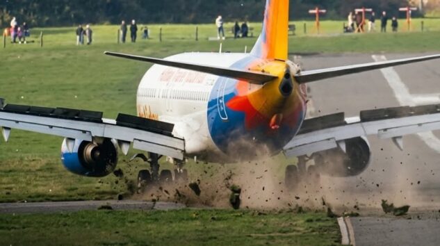 Jet2 uçağı B737-800 Birmingham inişinde tehlike atlattı
