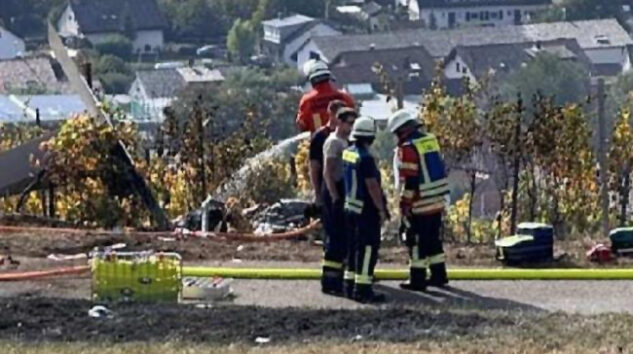 Almanya’da A32 Vixxen tipi hafif uçak düştü; 2 kişi hayatını kaybetti