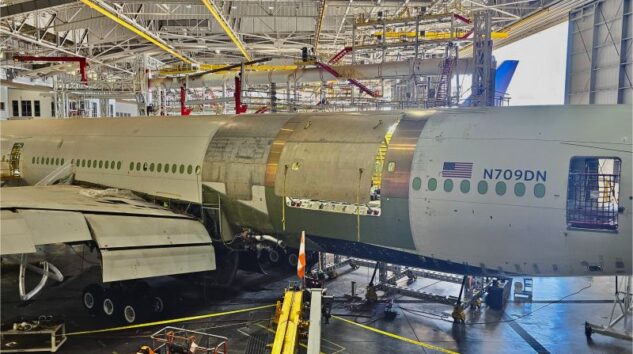 Boeing’in 777F kargo uçaklarının üretimini durdurdu