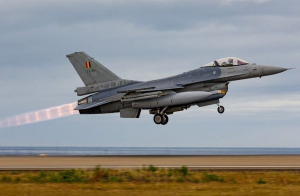 Belçika Ukrayna’ya üç adet F-16 teslim edecek