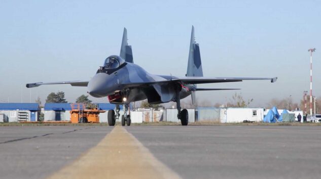 Etopya ilk Su-35S uçağını teslim aldı
