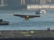 Hibrit uçak helicopter pistine indi