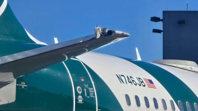 JetBlue Airways uçağı Albany’de direğe çarptı