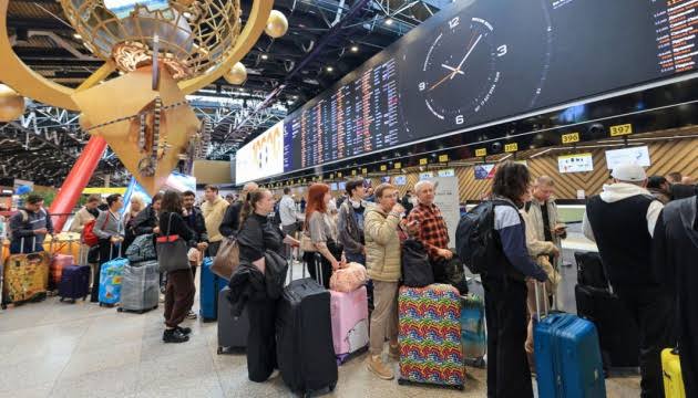 Moskova’da havalimanlarında büyük aksaklıklar yaşanıyor